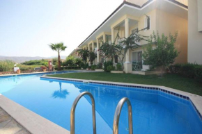 Nearby the sea with pool triplex villa